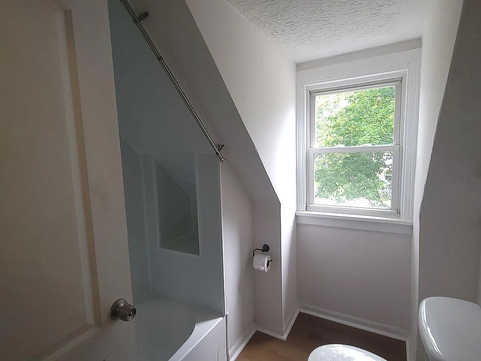 1st image of 1401 Grant St #140