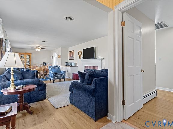 5th image of 3258 W River Rd