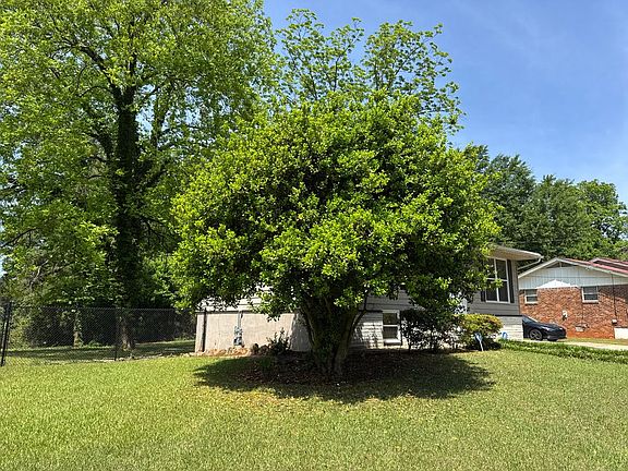3rd image of 2835 Norgate Ln