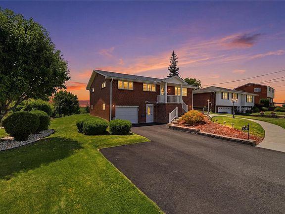3rd image of 14332 Roberta Dr