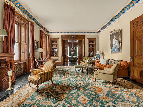 5th image of 1 W 72nd St #76