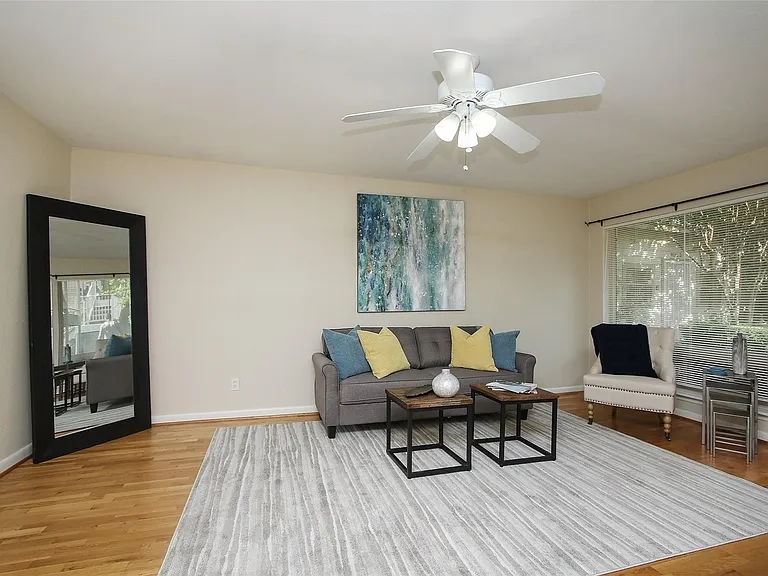 2208 Morse St #6 — Photo 6