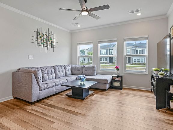 4th image of 1811 Aspen River Ln