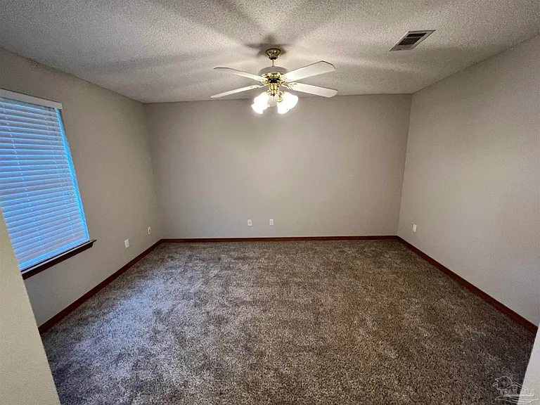 9046 Caribbean Dr — Photo 4
