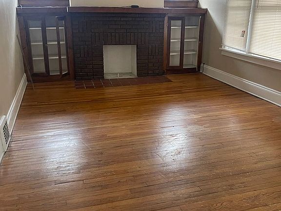 3rd image of 16111 Arcade Ave