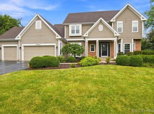 39W832 Carl Sandburg Rd, St Charles, IL 60175