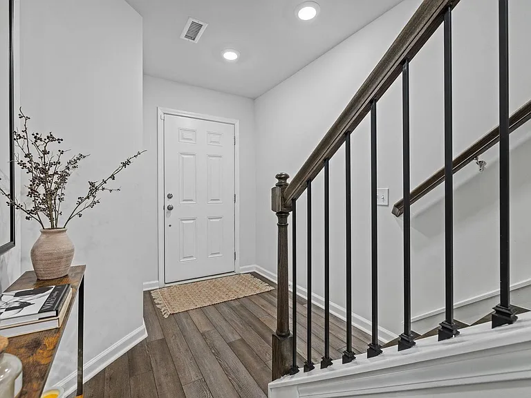 2550 Laurel Valley Way — Photo 6