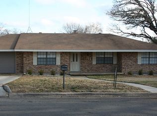 111 Wild Timber Dr, Kerrville, TX 78028