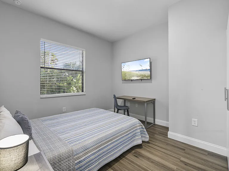 622 Windermere Dr — Photo 17