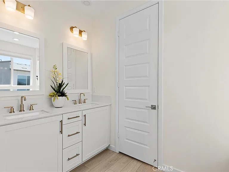 27553 Sanctuary Ct — Photo 13