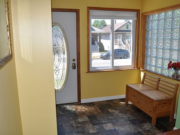 3rd image of 3535 N Olcott Ave