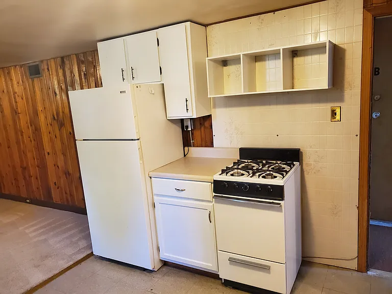 305 Scott Ave #C3 — Photo 3