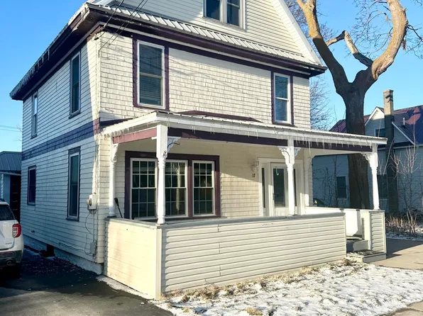 17 Collins St, Chateaugay, NY 12920