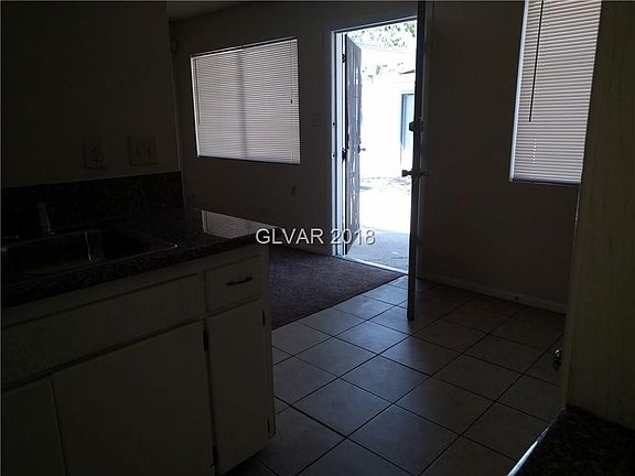 4th image of 2613 Cedar Ave APT 3