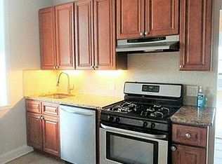 25-98 46th St #2FF, Astoria, NY 11103