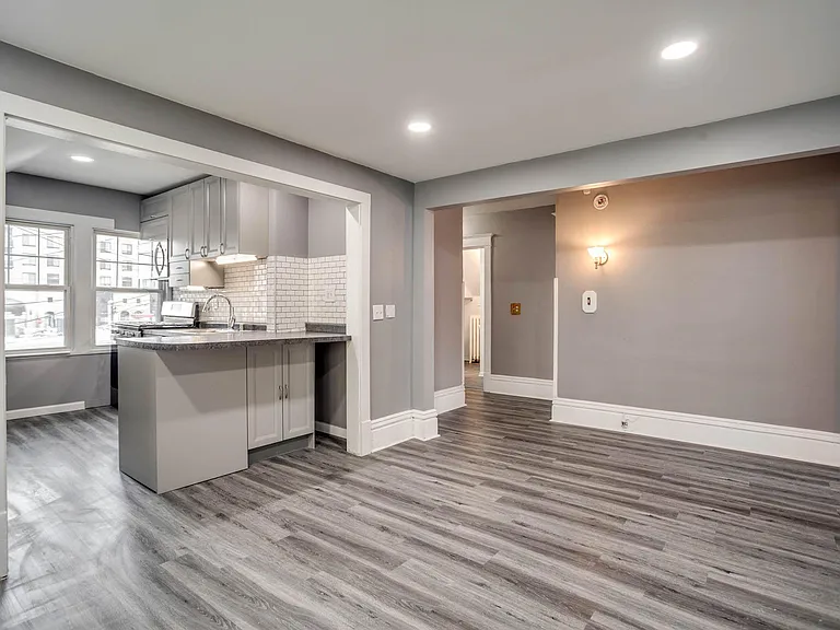 3007 Irving Ave S #3 — Photo 1