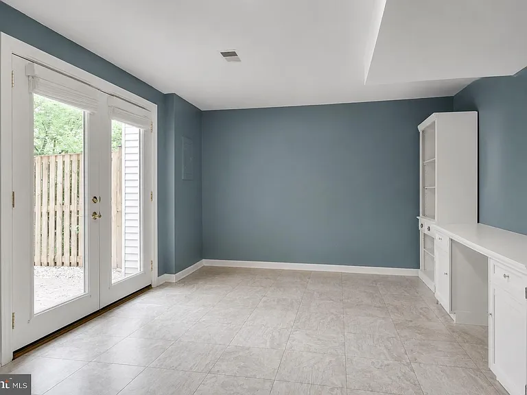 3005 Silent Valley Dr — Photo 7