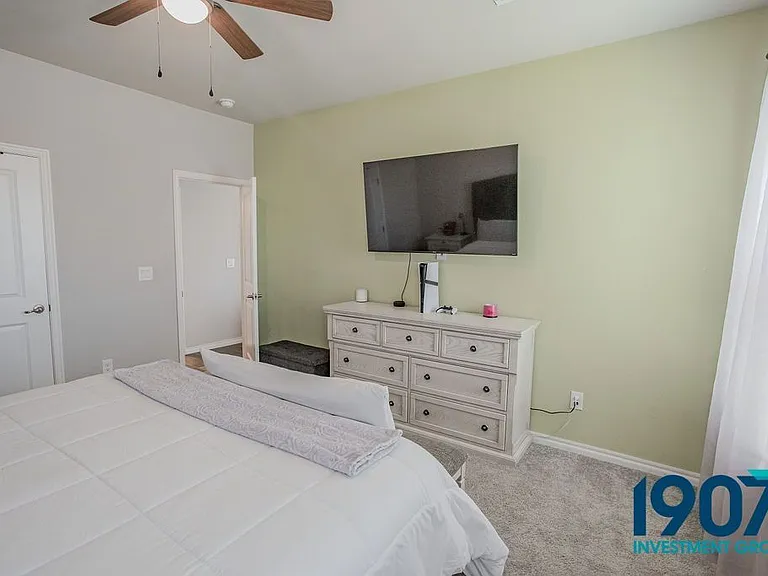 2501 Caden Ct — Photo 17