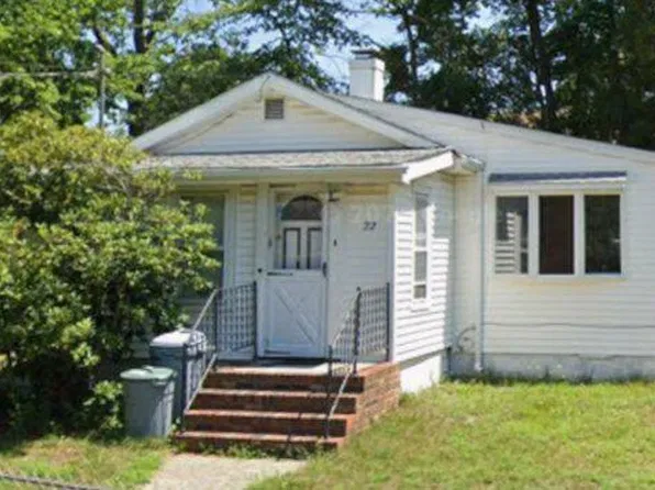 22 Fairfield St, Browns Mills, NJ 08015