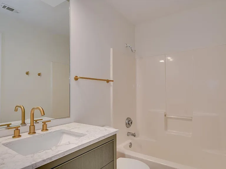 128 Barts Dr — Photo 24