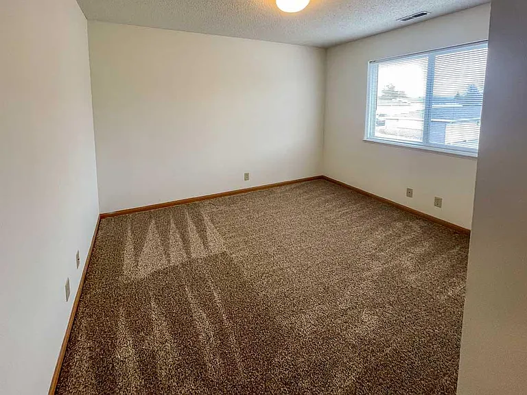 Highland View Apartments — Photo 92