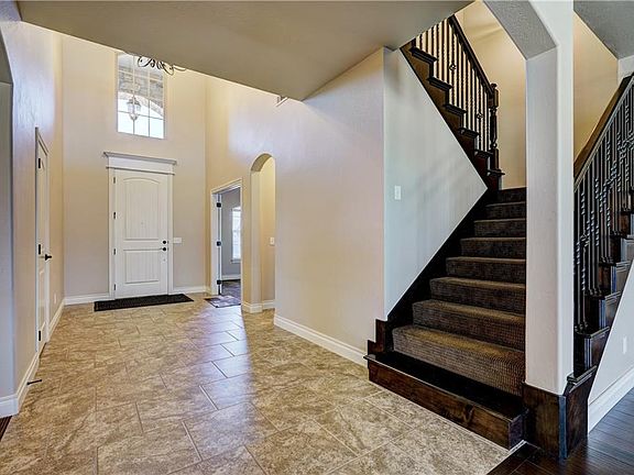 3rd image of 16105 Dayflower Ln