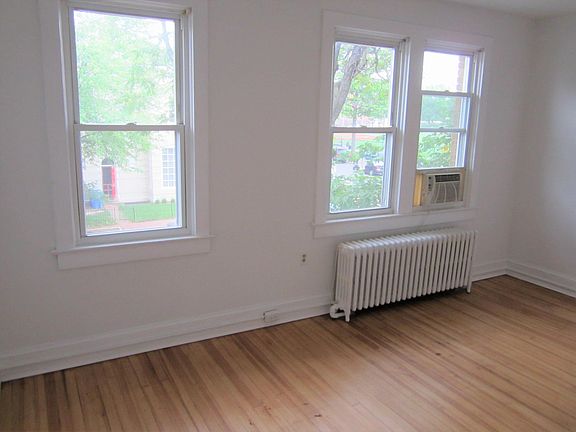 Living Room - Great Street View