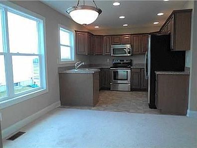 4th image of 332 Bottechia Blvd