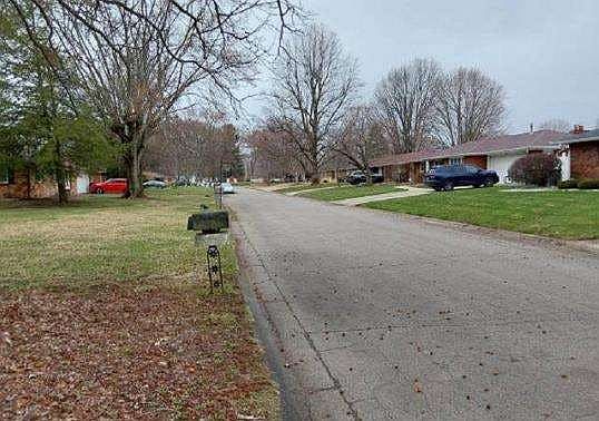 5th image of 3517 River Park Dr