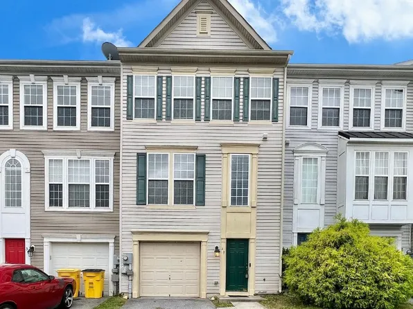 43 Globe St, Martinsburg, WV 25404