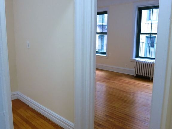 3rd image of 512 E 79th St APT 4D