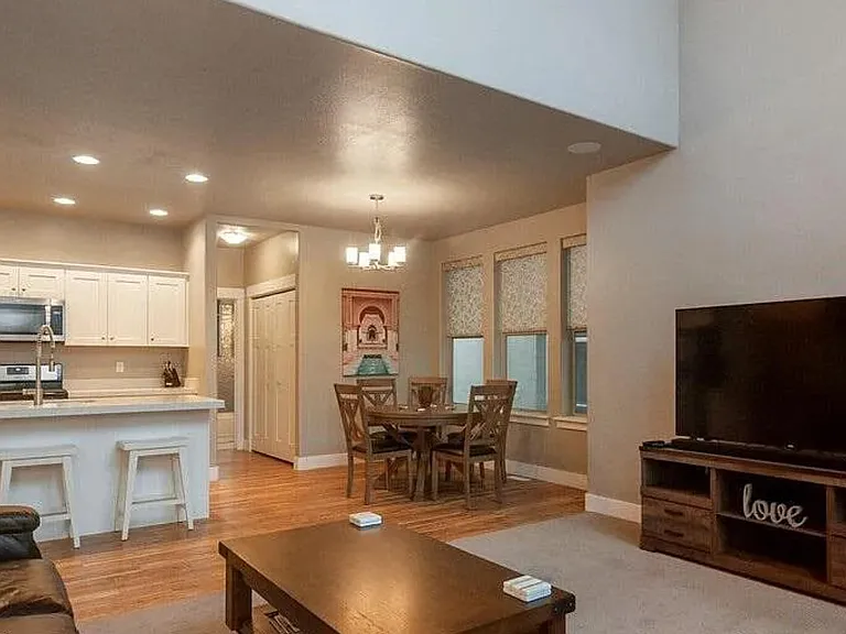 343 Park Blvd — Photo 10