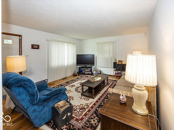2nd image of 11151 Monroe Ct