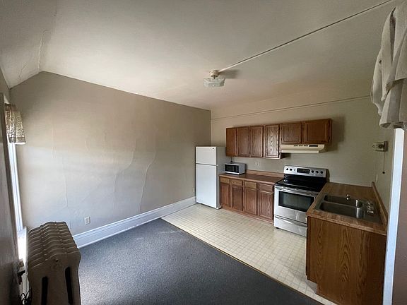 2nd image of 603 Grant St APT 5