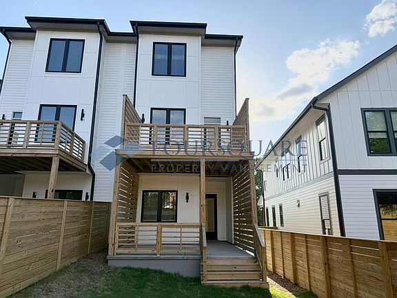 3rd image of 1008 Addison Pl #102