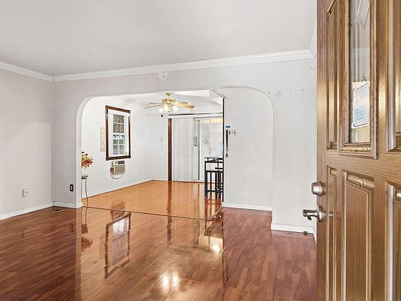 2nd image of 2219 Amherst Ave