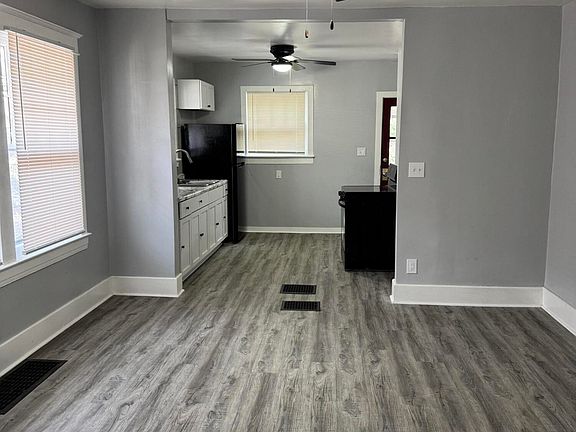 5th image of 107 N 37th St