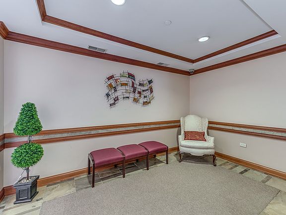 5th image of 17 E Hattendorf Ave Unit 203
