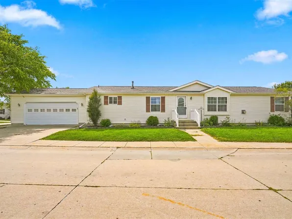 268 Paddock Cir, Iowa City, IA 52240