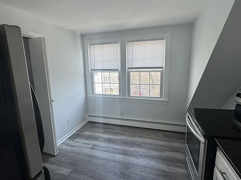 424 West St #3S — Photo 2