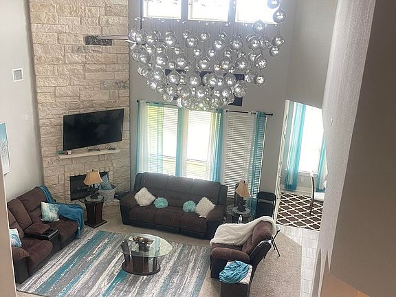 5th image of 7617 Leonardo Dr