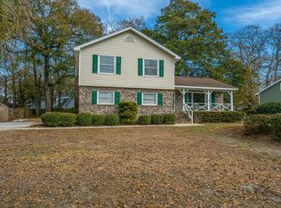 1061 Dominion Dr, Hanahan, SC 29410