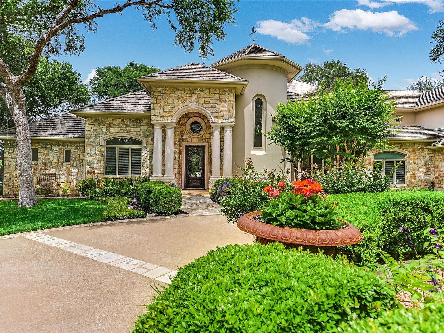 4646 Rockcliff Rd, Austin, TX 78746 | MLS #7001837 | Zillow