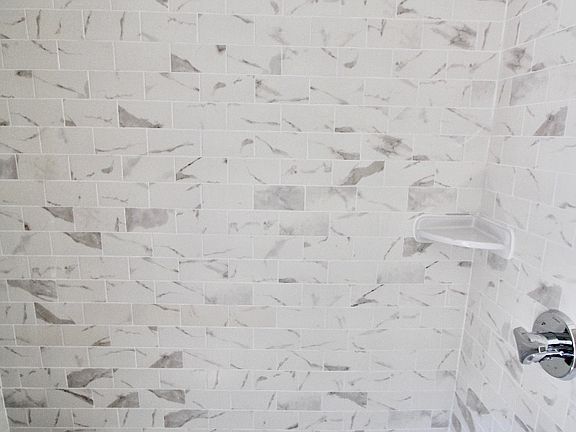 4th image of 154 Bennington St #2