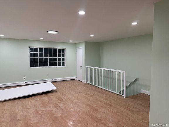 5th image of 15714 109th Ave Floor 2