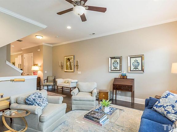 3rd image of 225 Penley Cir