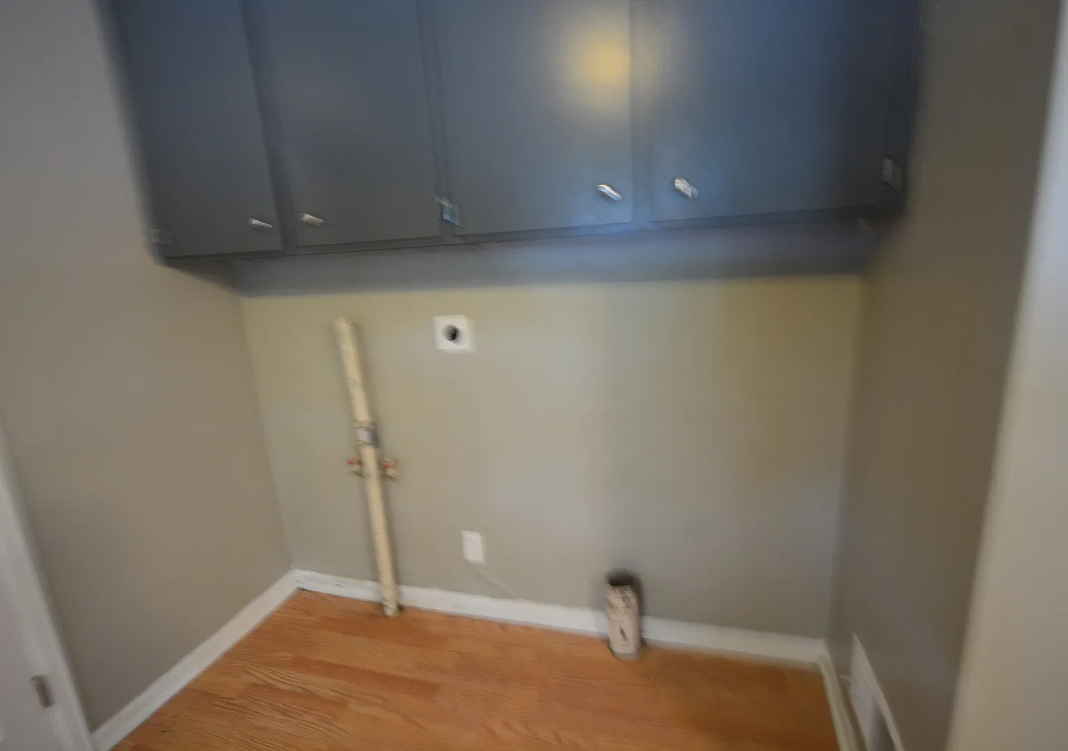 Cute 3 bedroom 1 bath across street from Mercy — Photo 4
