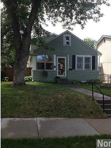 1st image of 323 Clarence St