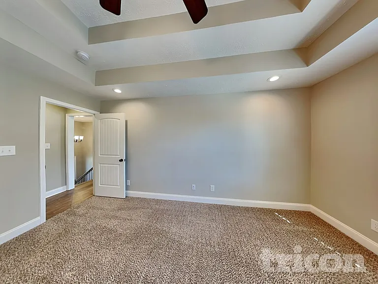 1059 Spicer Dr — Photo 7