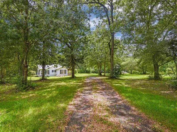 141 County Road 777, Buna, TX 77612